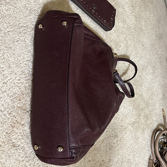 Burgundy Coach purse with matching long wallet - Picture 8 of 17